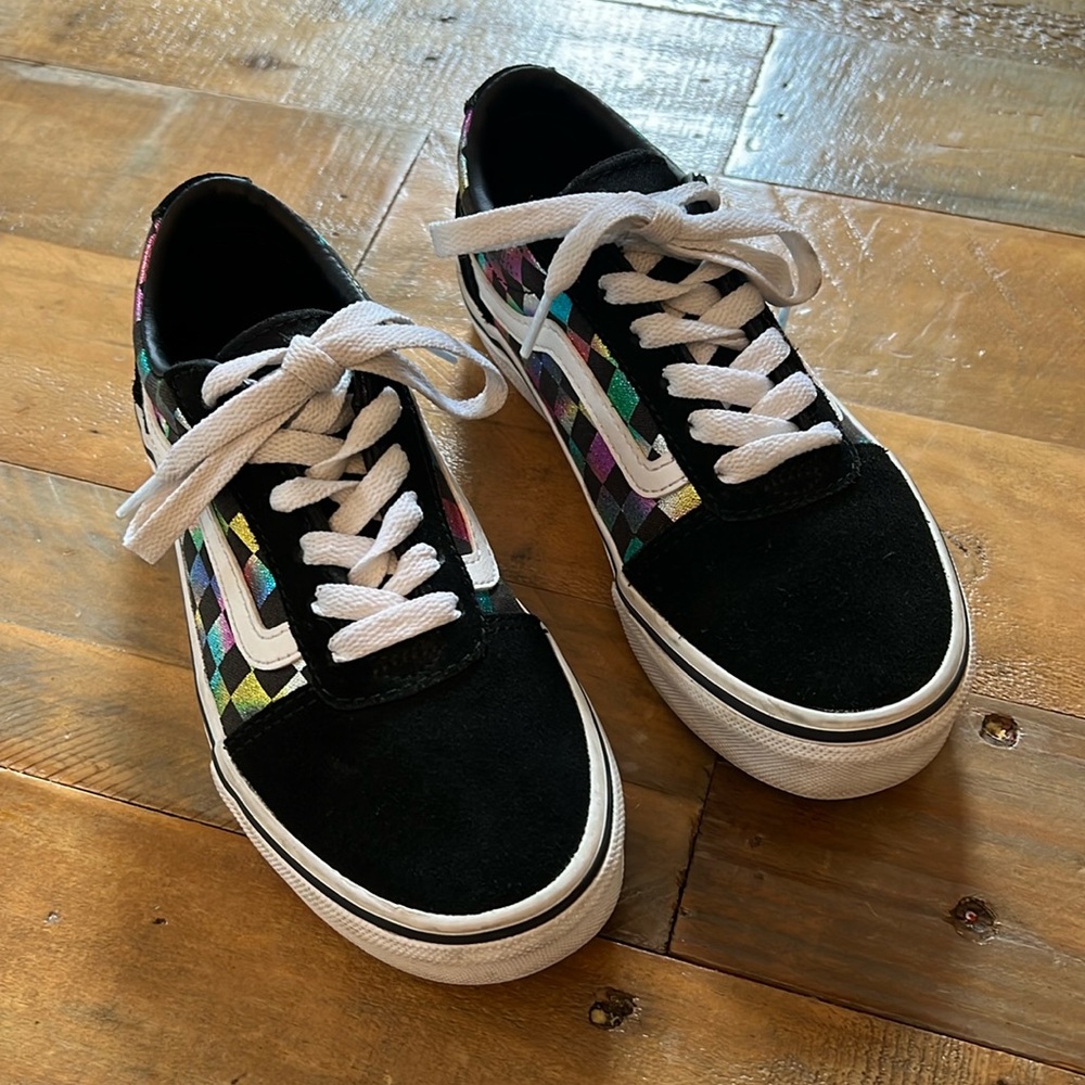 Vans black suede with rainbow checker. EUC size US 1 (1.0). EUR 31.5. 19 cm